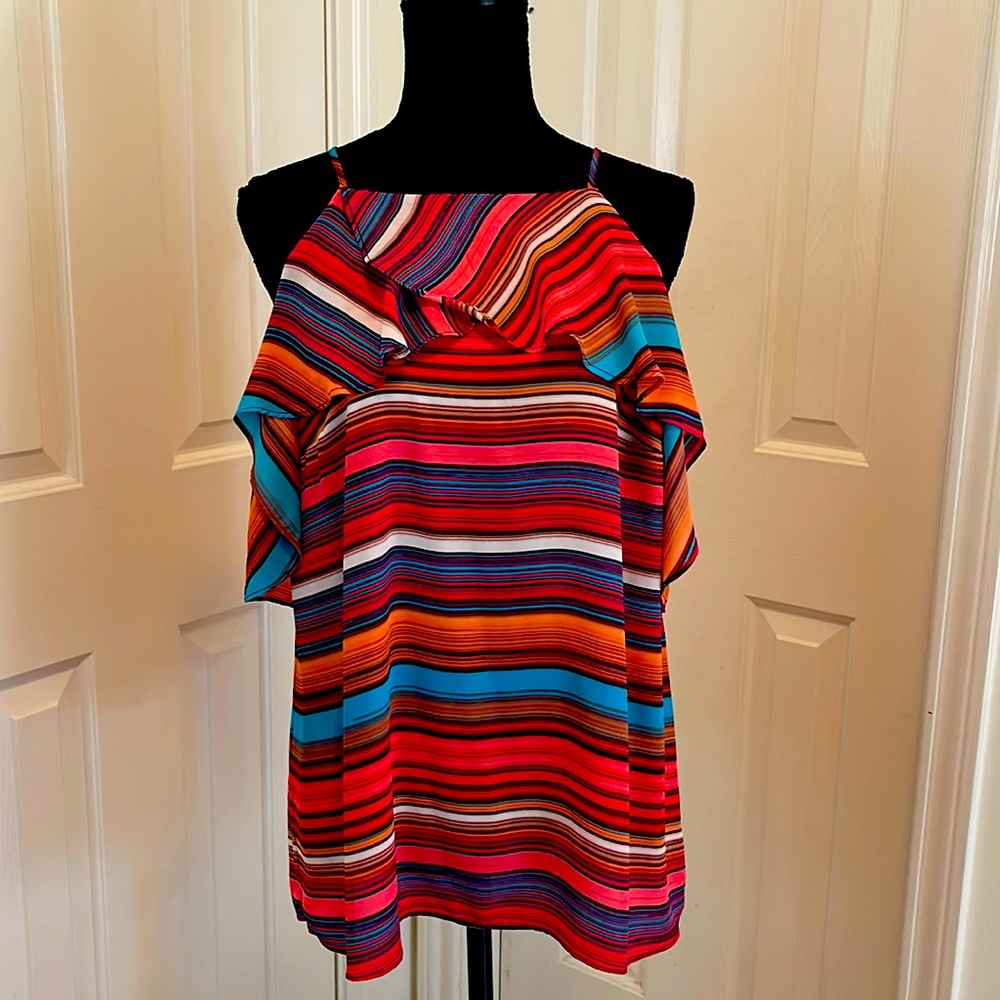 Bold Elements strapped cold shoulder… gently used